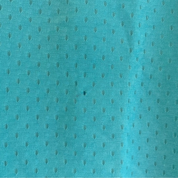 NWT imperfect Under Armour Women’s Tank Top Size XS - Picture 8 of 9